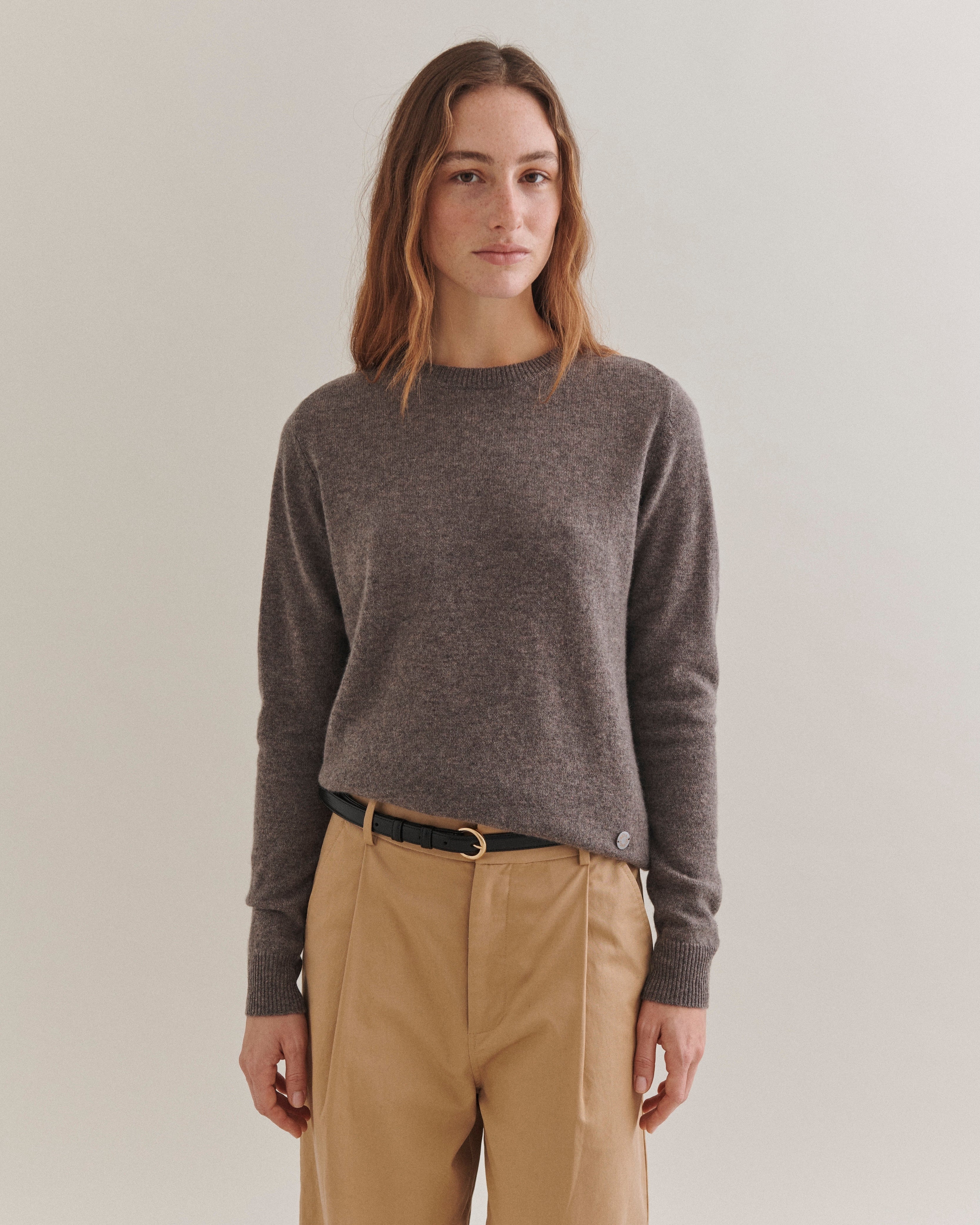 Beta Studios Abbie O-neck Basic Cashmere Tops Mole