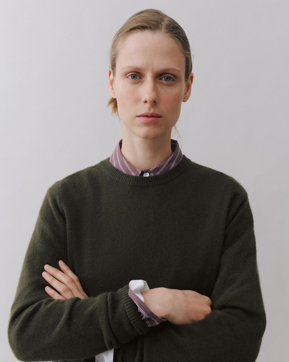 Beta Studios Abbie O-neck Basic Cashmere Tops Topiary Green