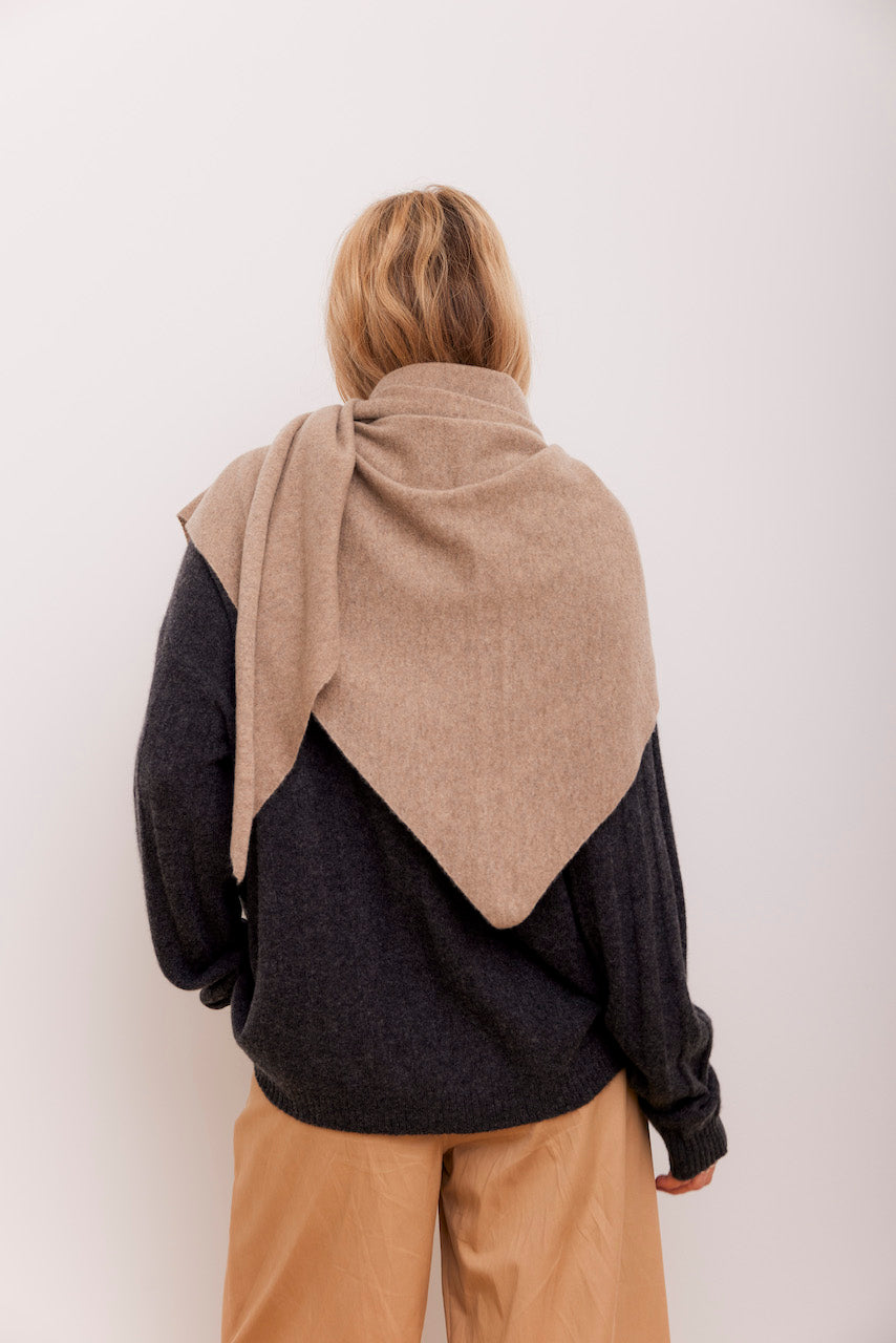 Beta Studios Alexa Big Triangle Scarf Accessories Cashmere Oak Brown