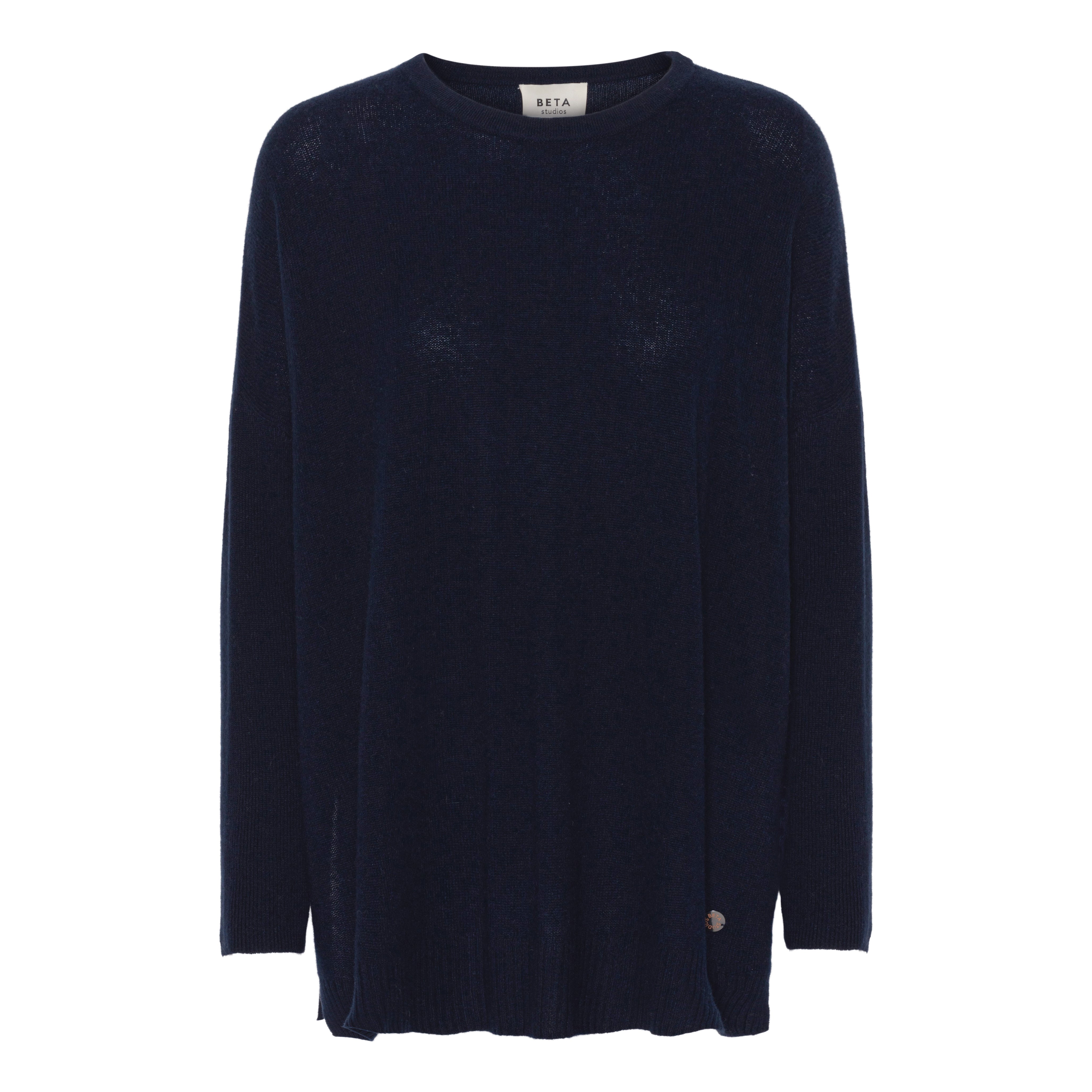 Beta Studios Berta Oversize O-neck top Cashmere Tops Navy