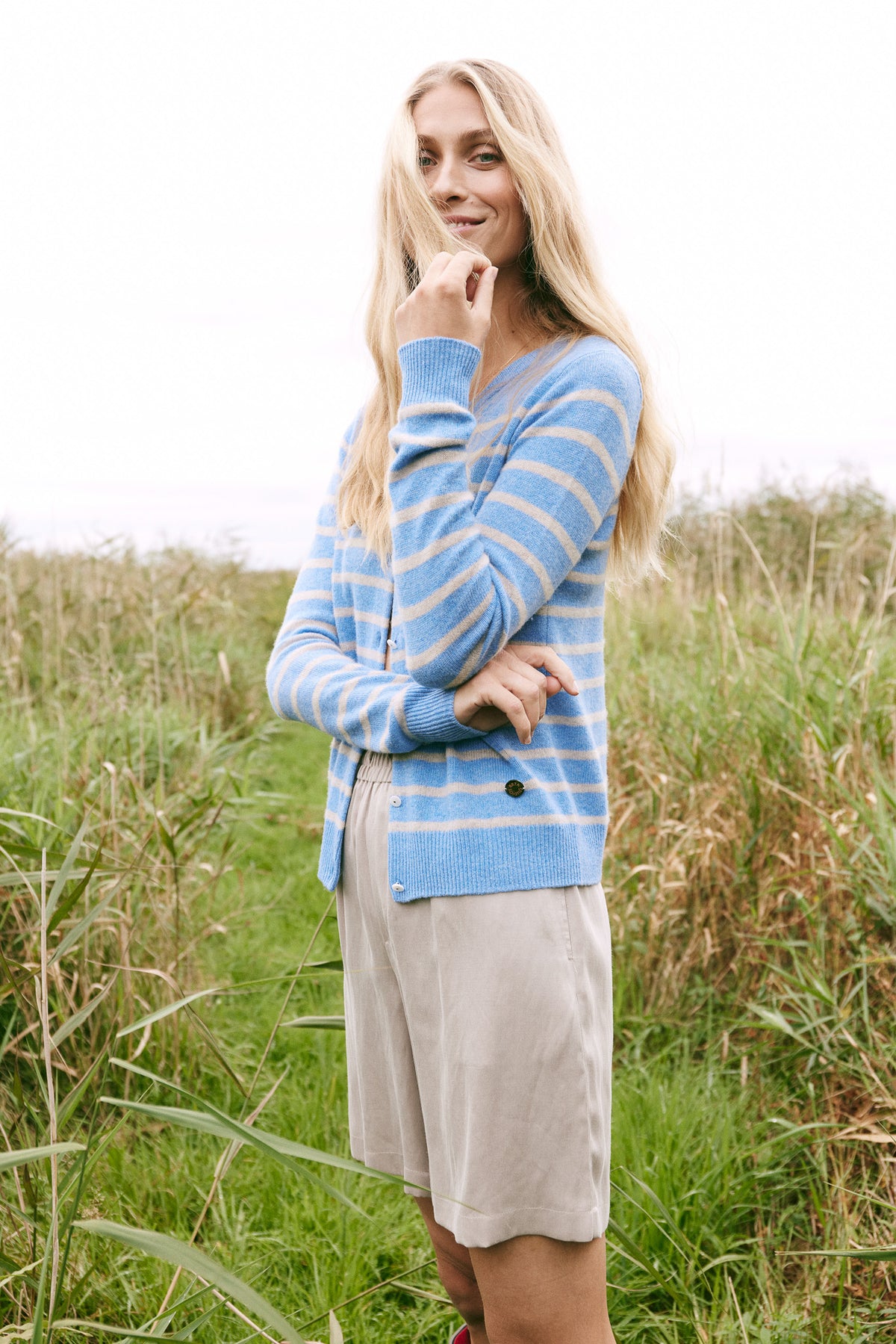 Beta Studios Classic Cardigan Stripe Cashmere Cardigan Sky Blue Melange/Sand Melange