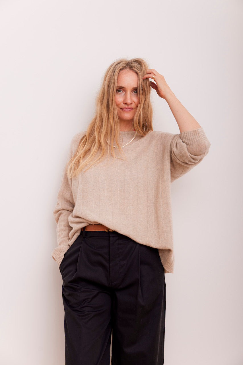 Beta Studios Karen Oversized O-Neck Cashmere Tops Sand Melange