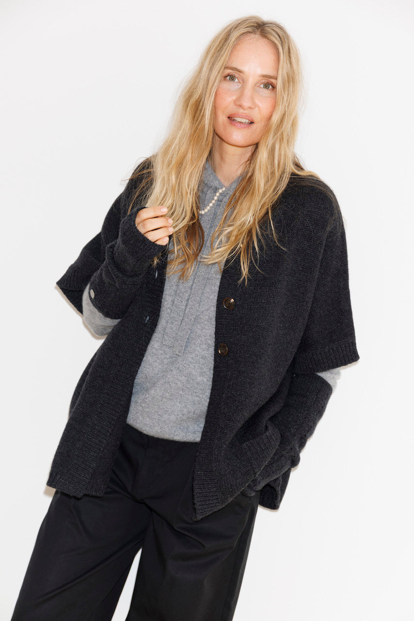 Beta Studios Kristel Short Cape Cardigan Pepper