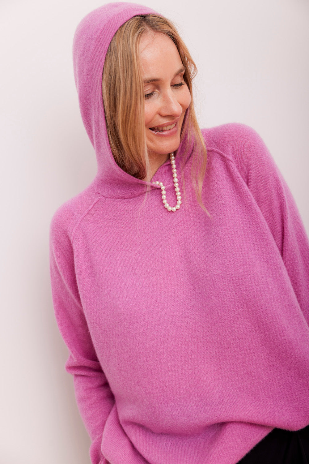 Beta Studios Leonora Wide Hoodie Cashmere Tops Violet