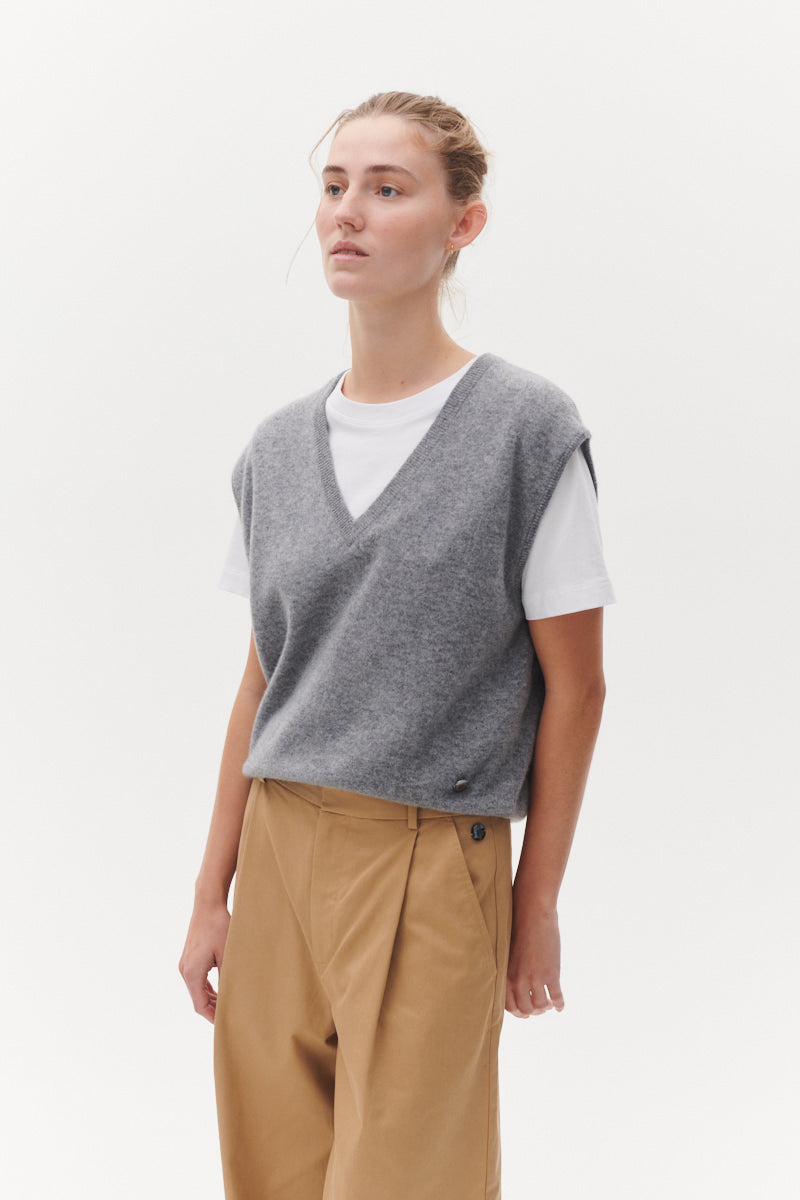 Beta Studios Martha Vest Cashmere Tops Grey Melange