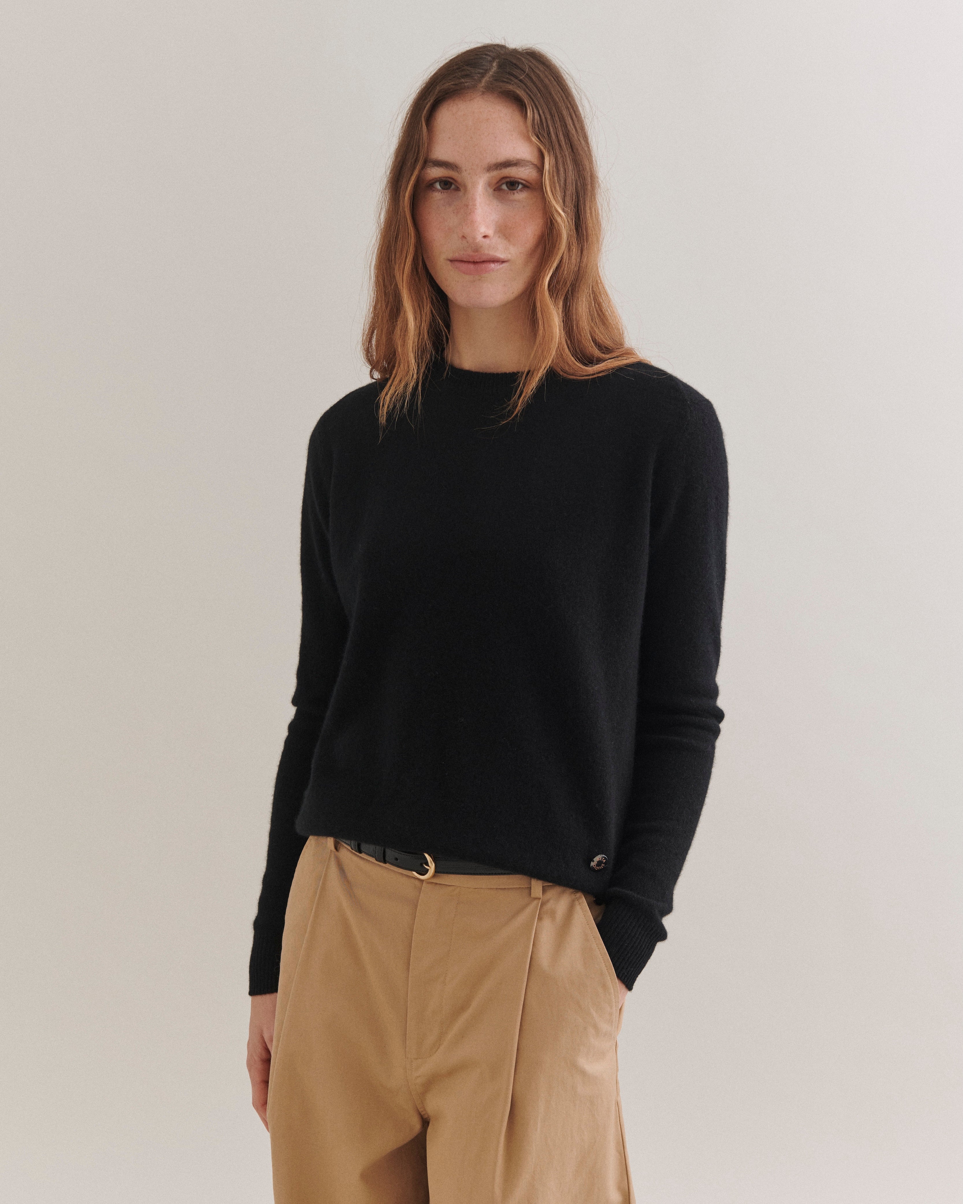 Beta Studios Abbie O-neck Basic Cashmere Tops Black
