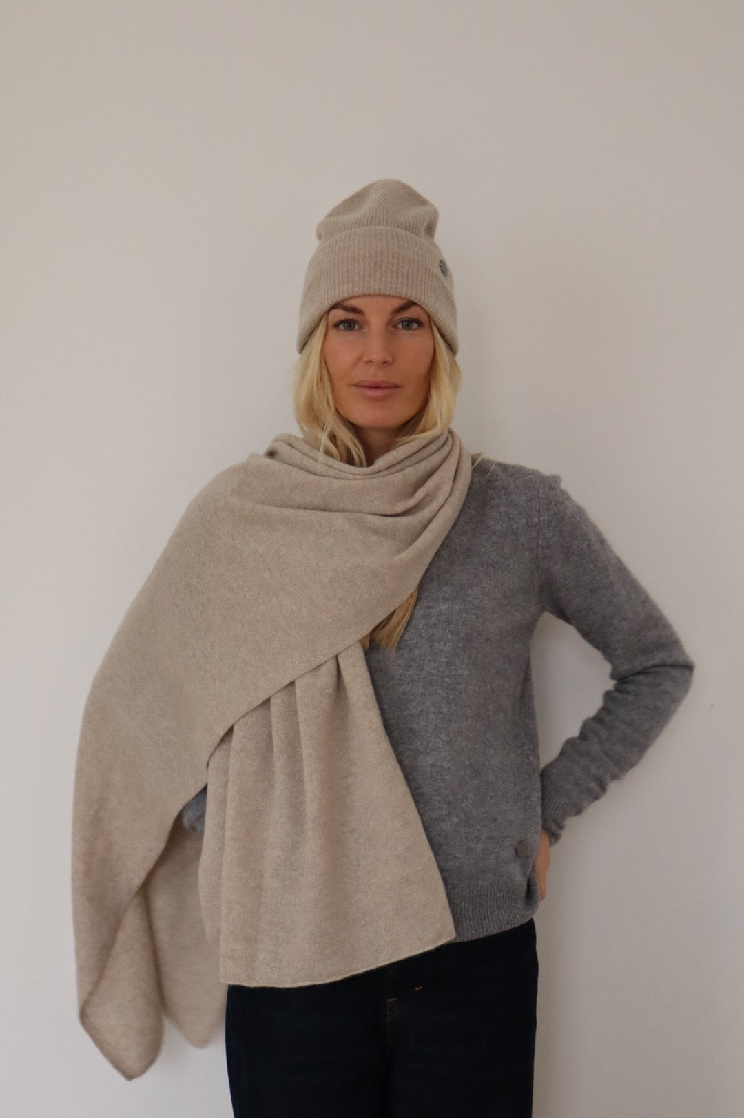 Beta Studios Aja Long Scarf Accessories Cashmere Sand Melange