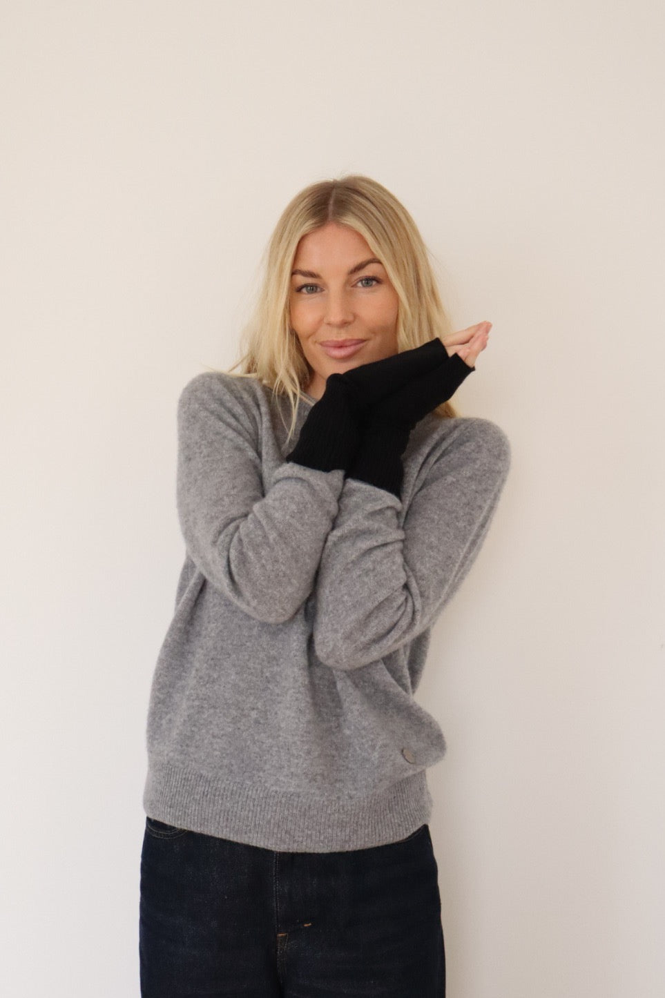 Beta Studios Alina Fingerless Gloves Accessories Cashmere Black