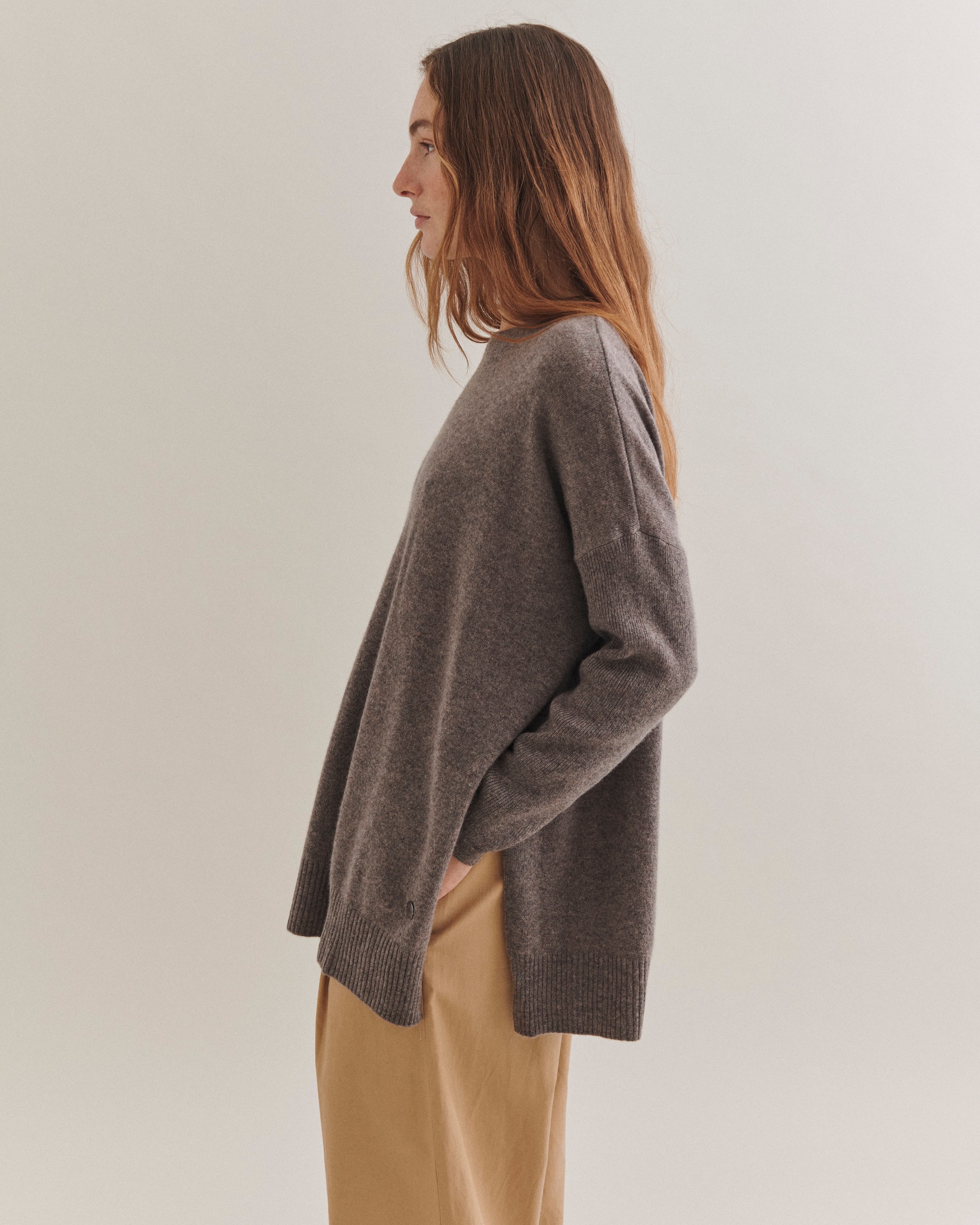 Beta Studios Berta Oversize O-neck top Cashmere Tops Mole