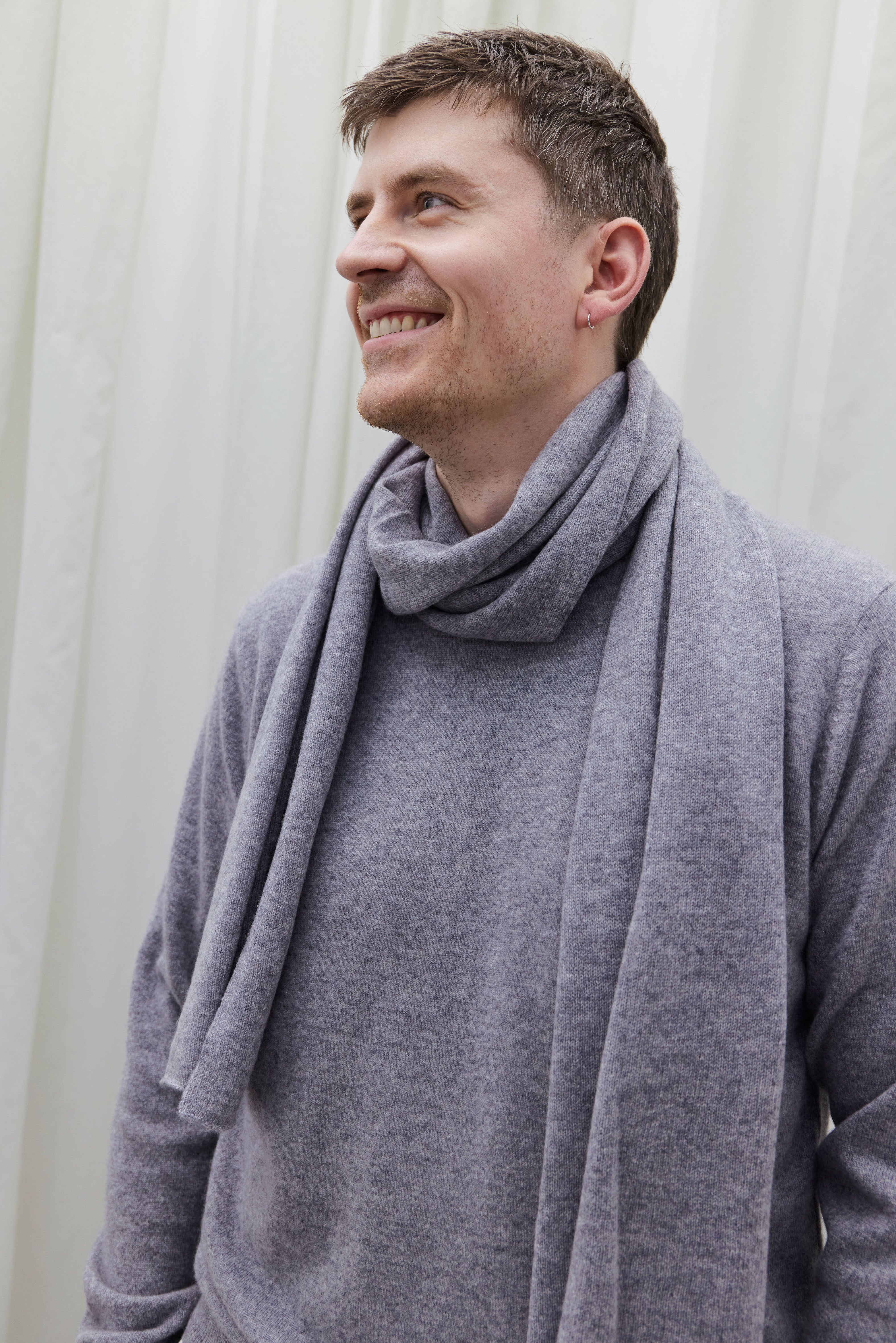 Beta Studios Carl O-neck cashmere Cashmere Tops Grey Melange