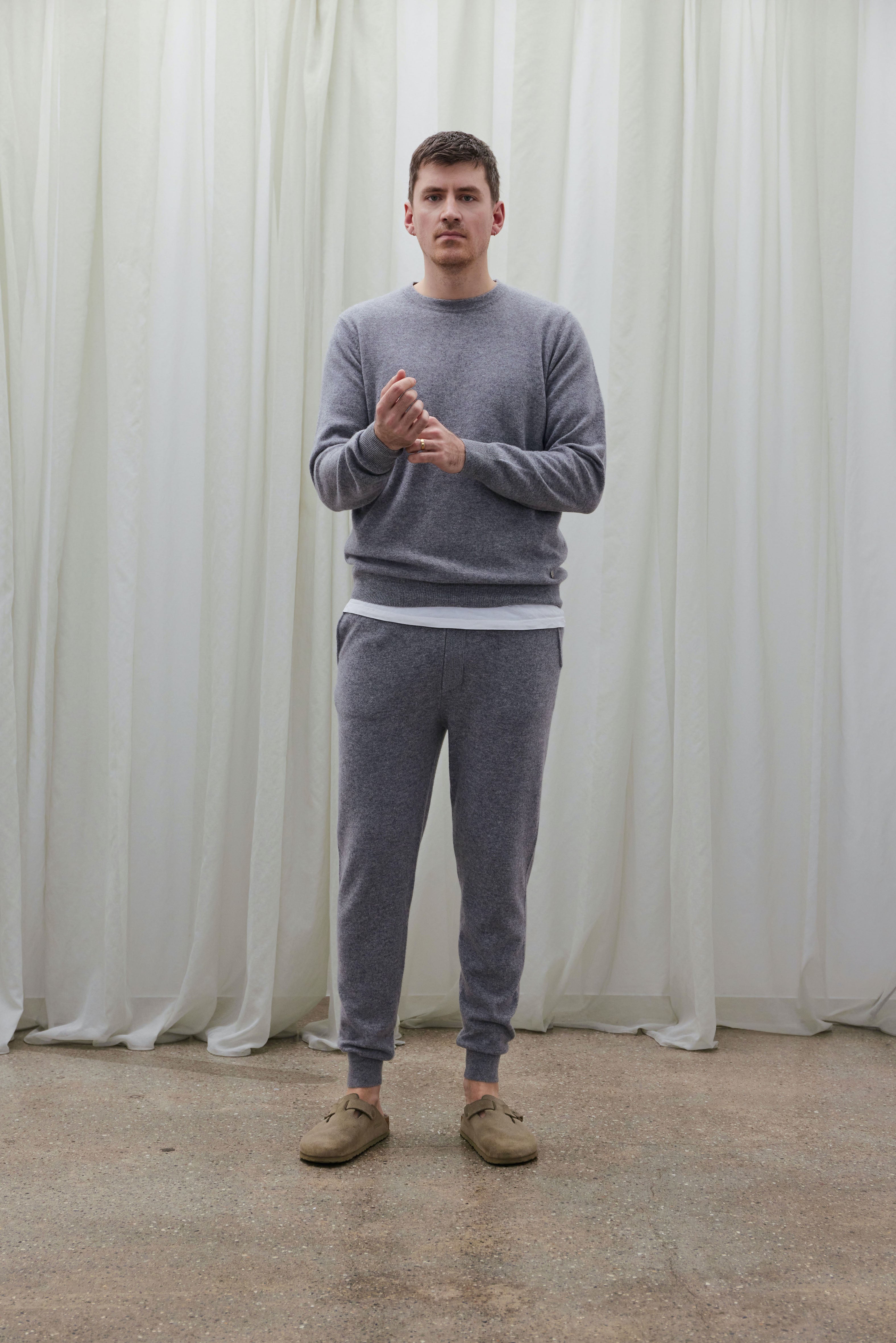 Beta Studios Carl O-neck cashmere Cashmere Tops Grey Melange