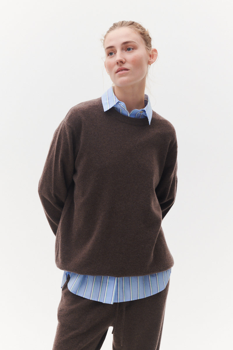 Beta Studios Carl O-neck cashmere Cashmere Tops Walnut