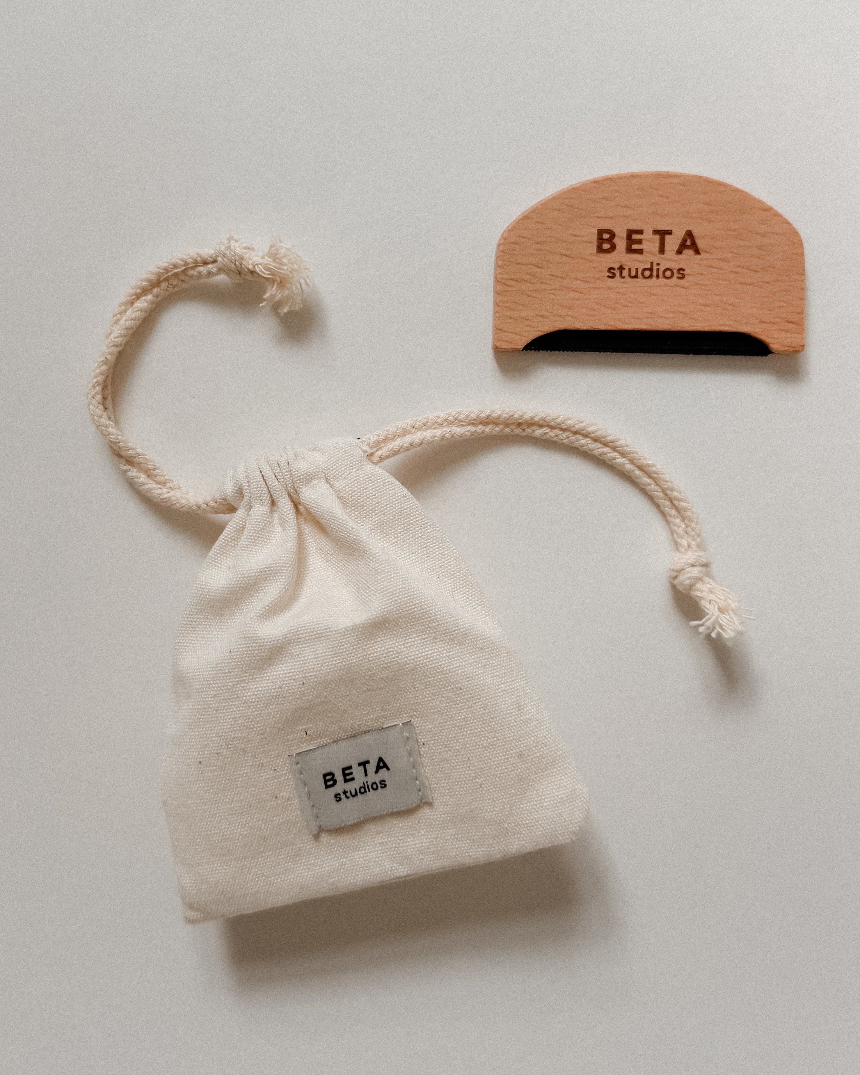 Beta Studios Knitwear Comb Accessories Neutral