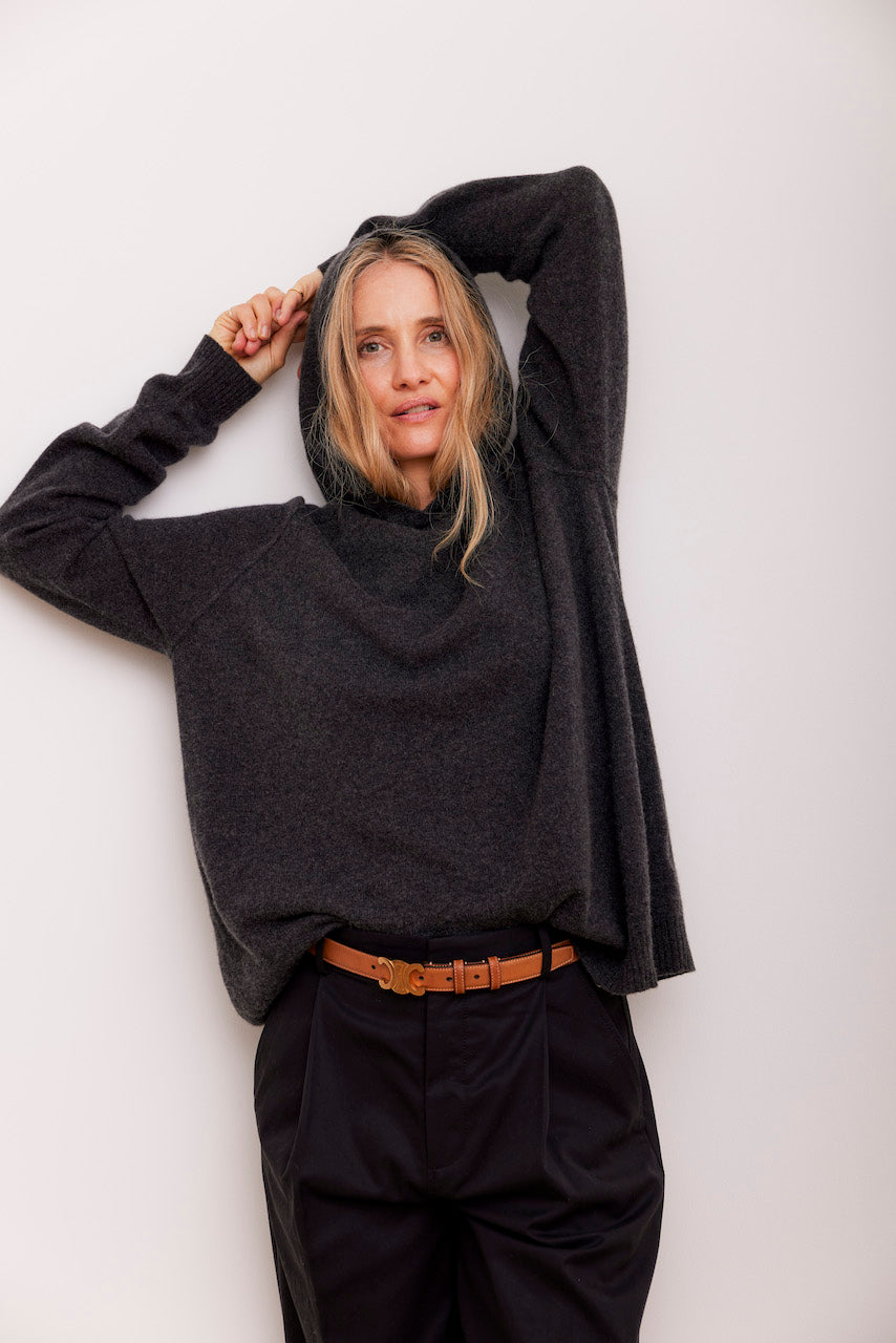 Beta Studios Leonora Wide Hoodie Cashmere Tops Anthracite Grey