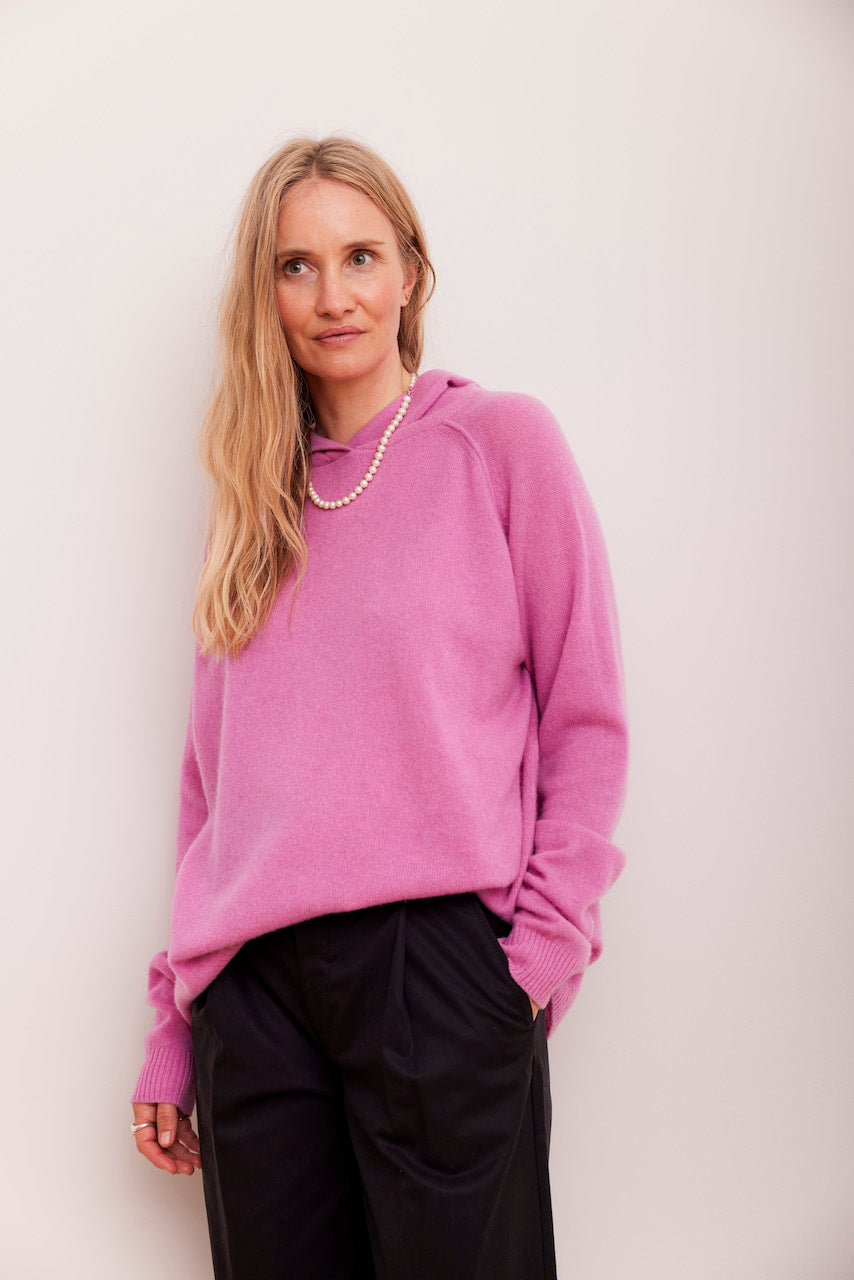 Beta Studios Leonora Wide Hoodie Cashmere Tops Violet