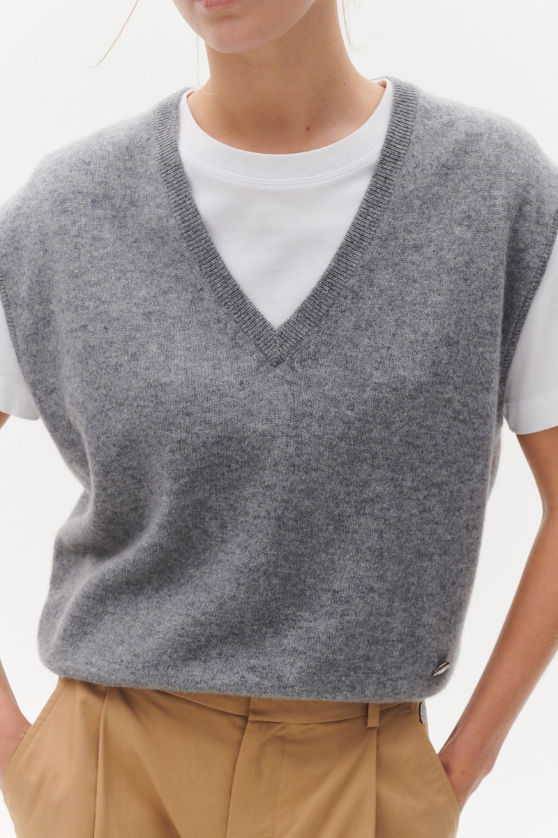 Beta Studios Martha Vest Cashmere Tops Grey Melange