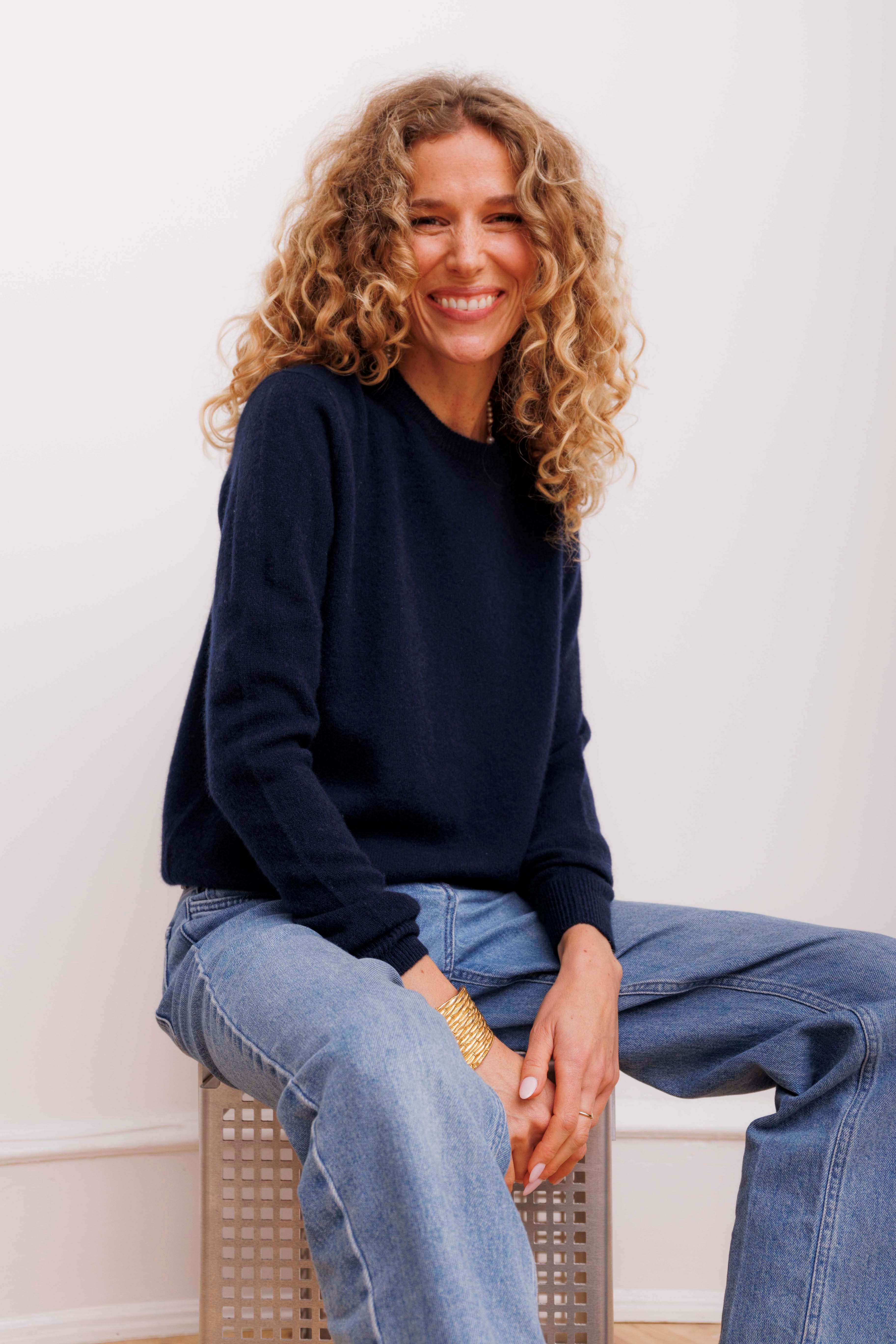 Beta Studios Abbie O-neck Basic Cashmere Tops Navy